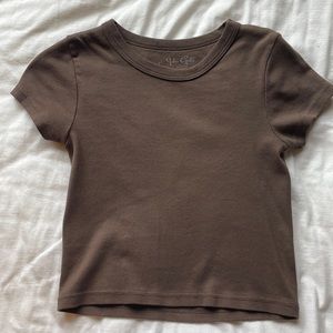 basic semi cropped brandy melville tee